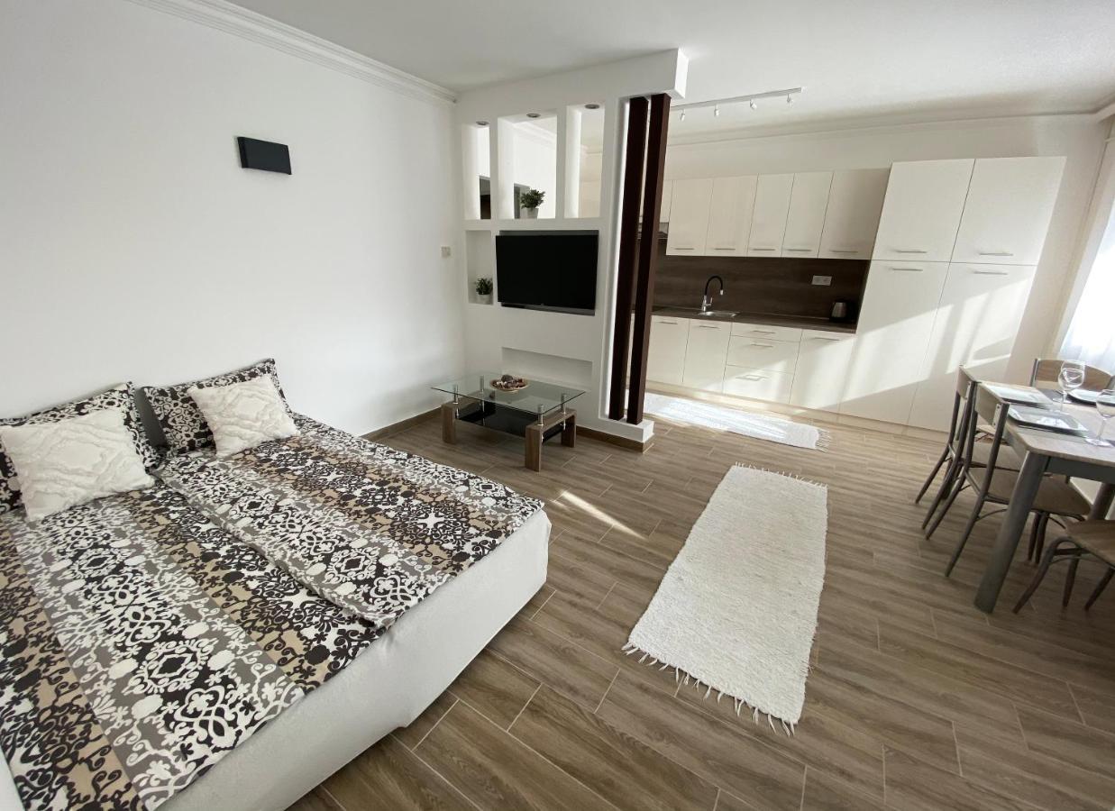 Andrea Apartmanok 2 Hajdúszoboszló 외부 사진